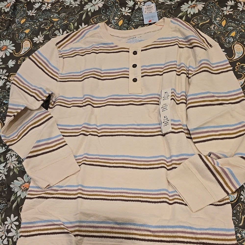 ❤️10/$13 New Kids Striped Henley Shirt